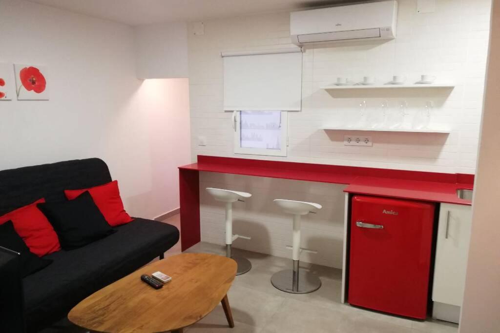 M1 Cool Loft 1 Min Walk To Metro 15 Min Center By Metro Apartment Esplugues de Llobregat Luaran gambar
